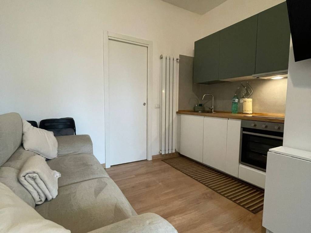 appartamento in vendita a Milano in zona Baggio