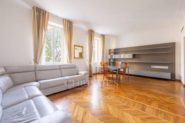 appartamento in vendita a Milano in zona Porta Garibaldi