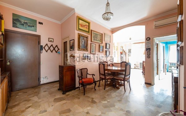 appartamento in vendita a Milano in zona Lorenteggio