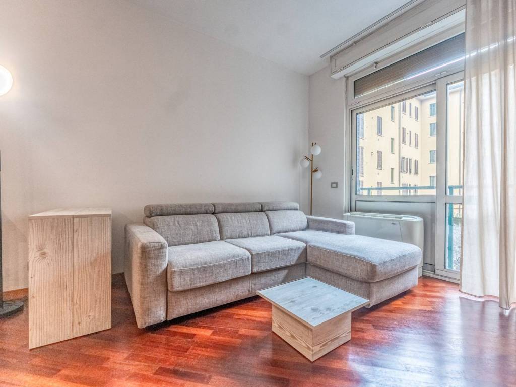 appartamento in vendita a Milano in zona Sempione