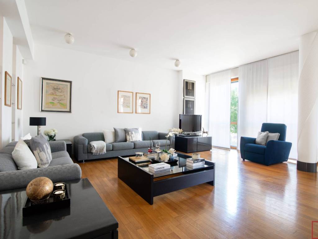 appartamento in vendita a Milano in zona Sempione