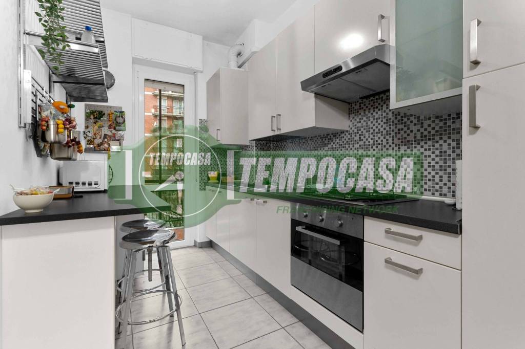 appartamento in vendita a Milano in zona Famagosta