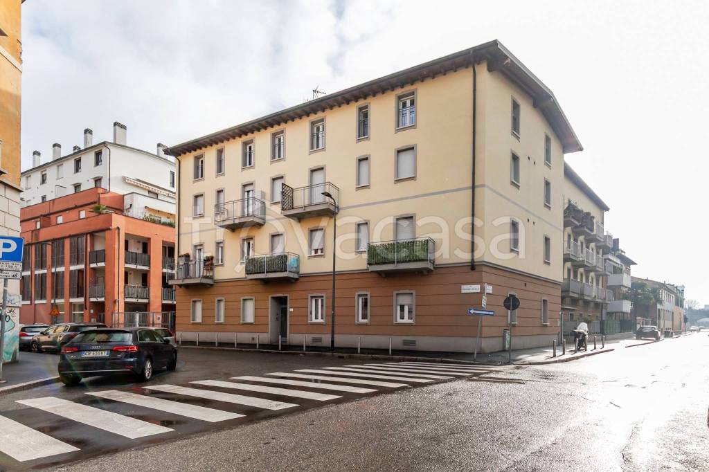 appartamento in vendita a Milano in zona Greco