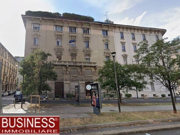 appartamento in vendita a Milano in zona Guastalla