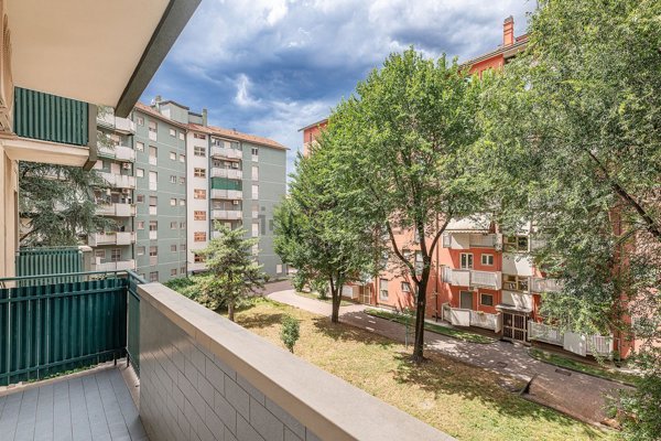 appartamento in vendita a Milano in zona Forlanini