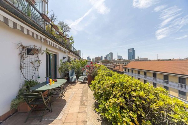 appartamento in vendita a Milano in zona Ponte Seveso