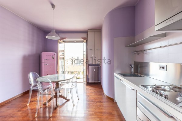 appartamento in vendita a Milano in zona Lorenteggio