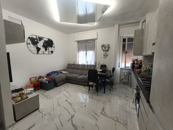 appartamento in vendita a Milano in zona Quinto Romano