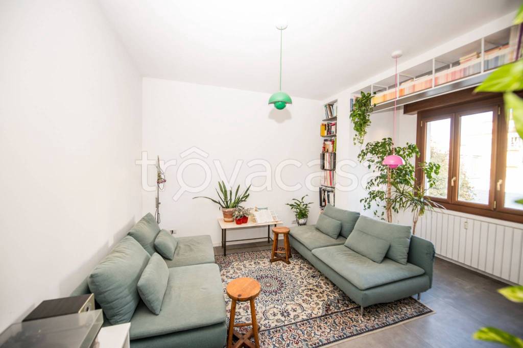 appartamento in vendita a Milano in zona Dergano