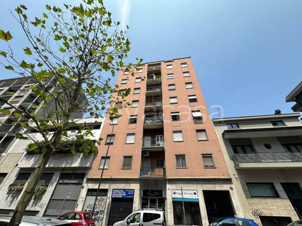 appartamento in vendita a Milano in zona Lorenteggio