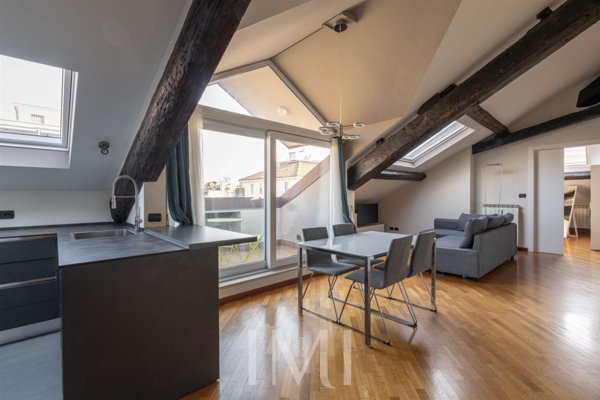 appartamento in vendita a Milano in zona Il Portello