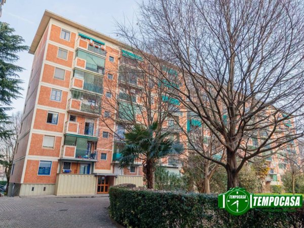appartamento in vendita a Milano in zona Quartiere degli Olmi