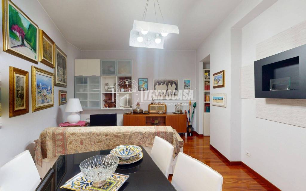 appartamento in vendita a Milano in zona Loreto