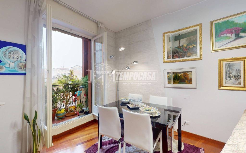 appartamento in vendita a Milano in zona Loreto