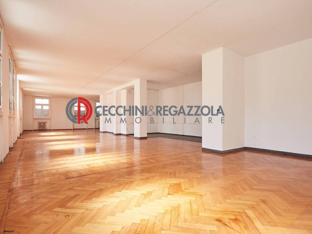 negozio in vendita a Milano in zona Centro Direzionale