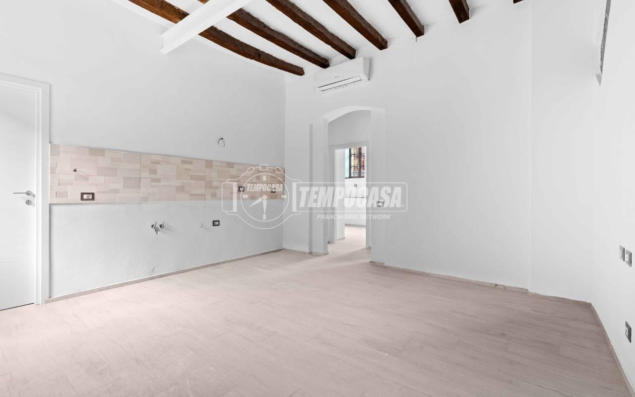 appartamento in vendita a Milano in zona Conchetta