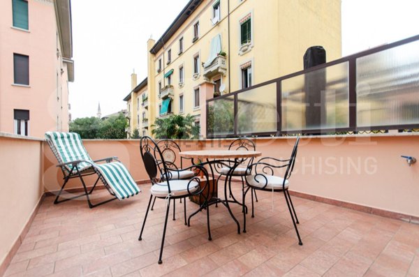 appartamento in vendita a Milano in zona XXII Marzo