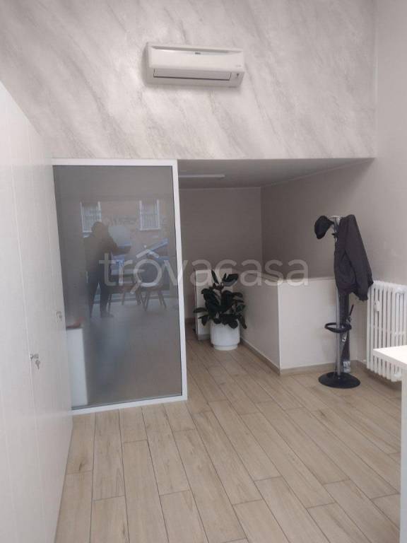 appartamento in vendita a Milano in zona Barona