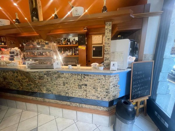 negozio in vendita a Milano in zona Porta Romana