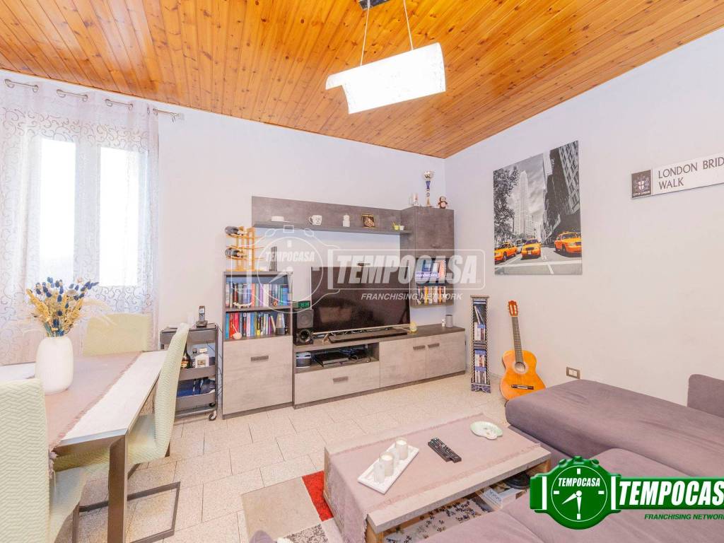 appartamento in vendita a Milano in zona Baggio