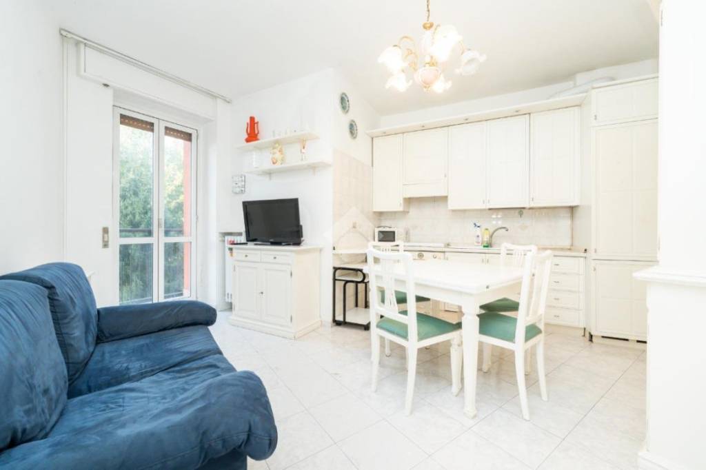 appartamento in vendita a Milano in zona Corvetto