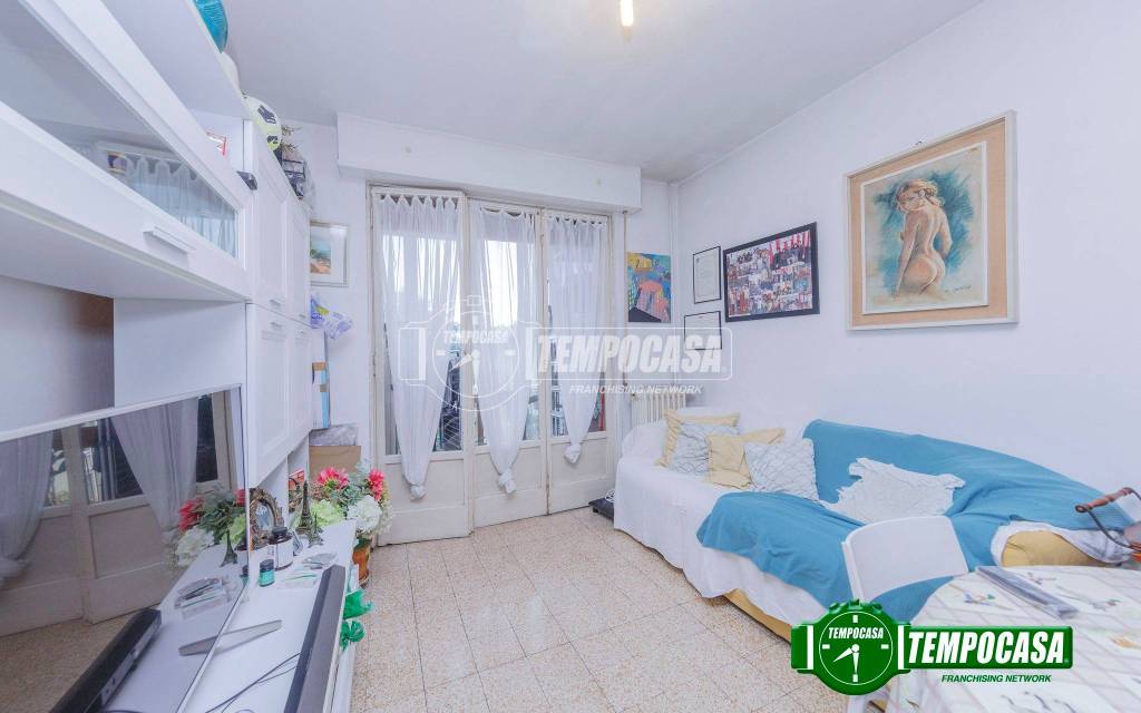 appartamento in vendita a Milano in zona Baggio