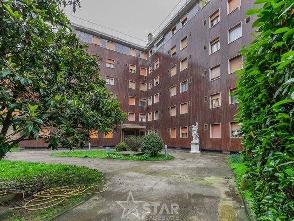 appartamento in vendita a Milano in zona Solari