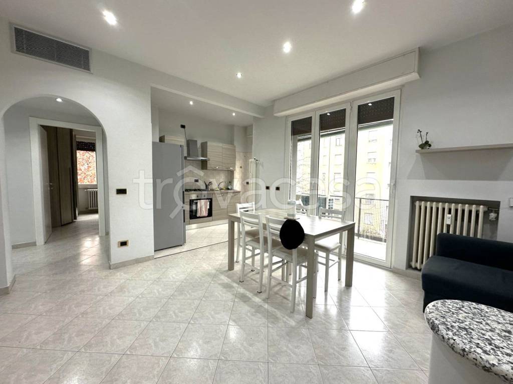 appartamento in vendita a Milano in zona Stadera