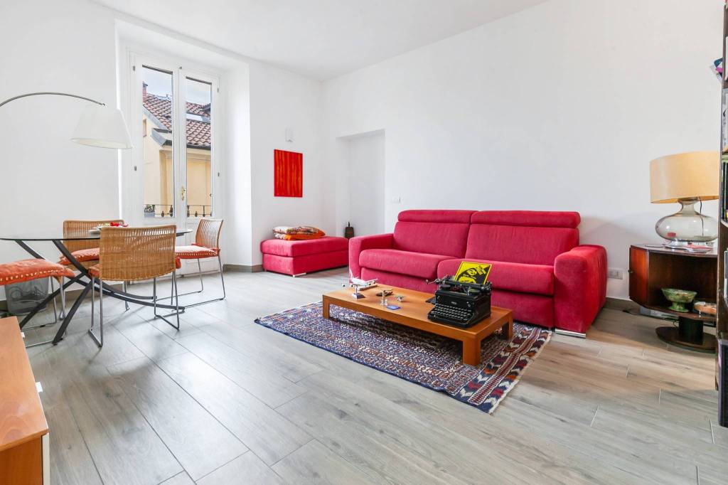 appartamento in vendita a Milano in zona Bocconi