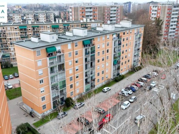 appartamento in vendita a Milano in zona Baggio