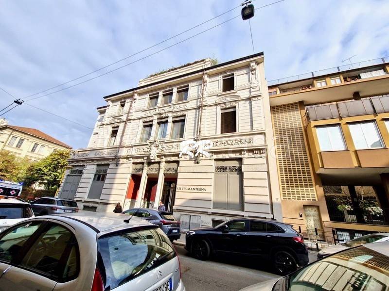 appartamento in vendita a Milano in zona Sempione