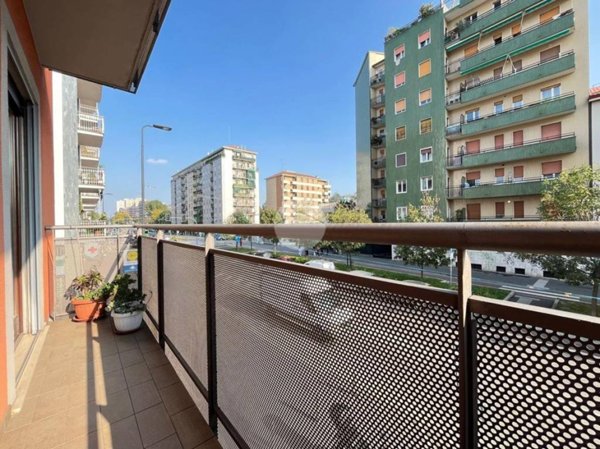 appartamento in vendita a Milano in zona Affori