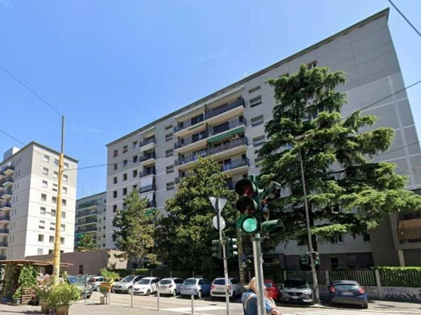 appartamento in vendita a Milano in zona Porta Vittoria