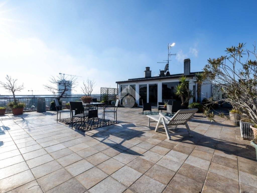 appartamento in vendita a Milano in zona Vigentino