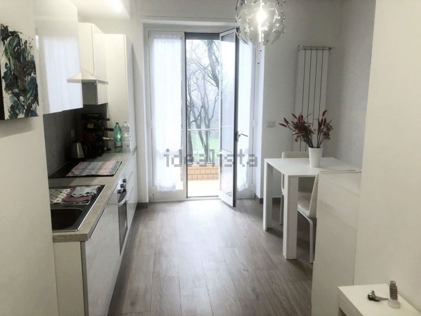 appartamento in vendita a Milano in zona Baggio