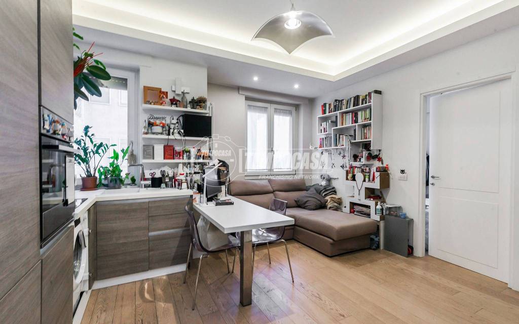 appartamento in vendita a Milano in zona Solari