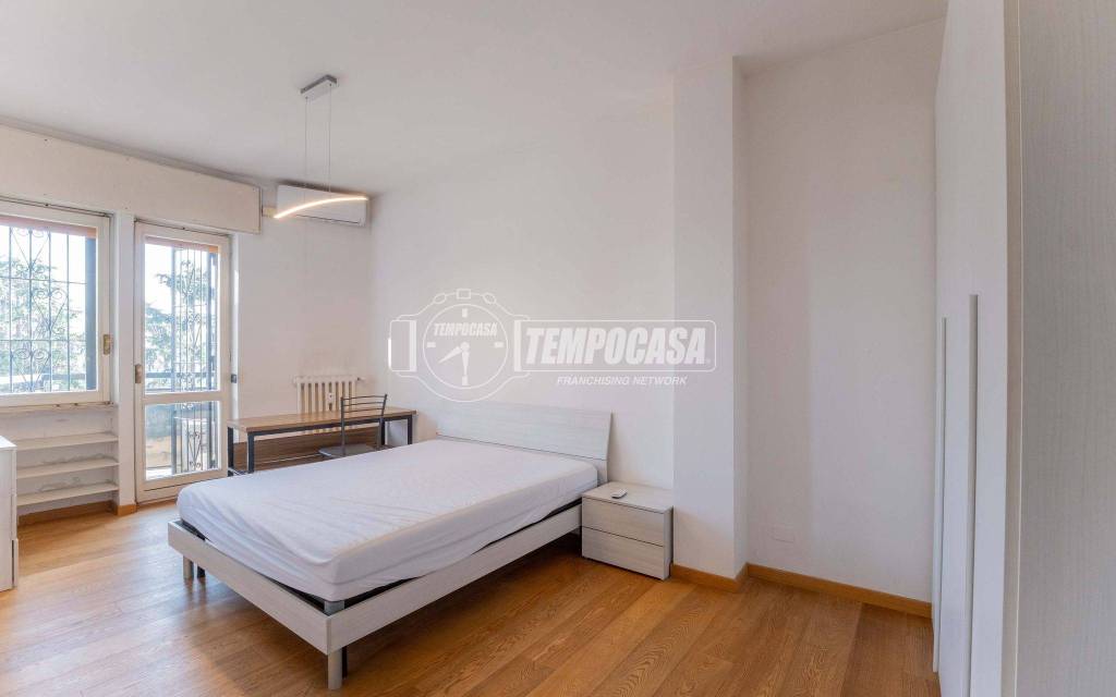 appartamento in vendita a Milano in zona Segnano