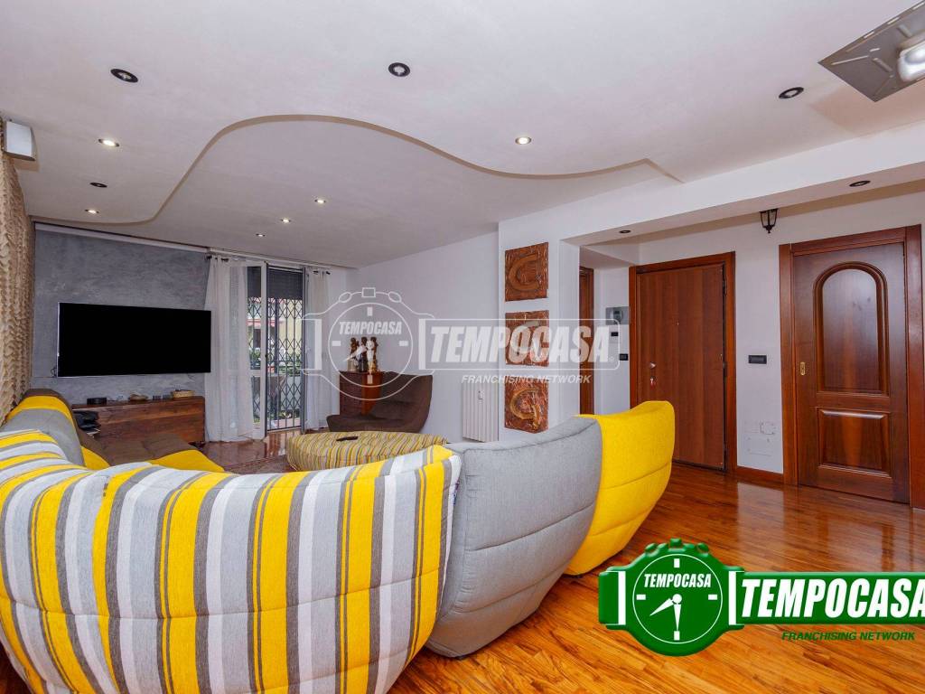 appartamento in vendita a Milano in zona Garegnano