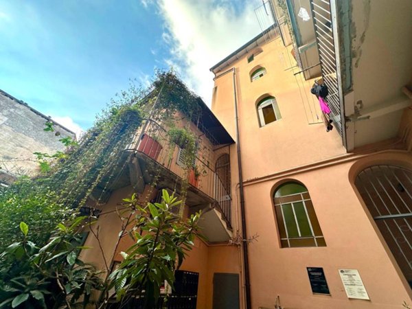 appartamento in vendita a Milano in zona Porta Garibaldi