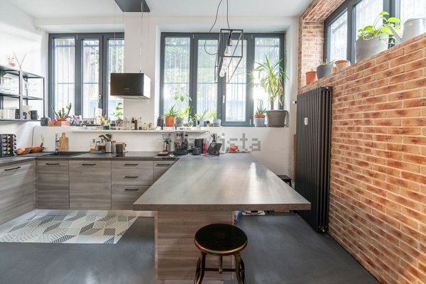 appartamento in vendita a Milano in zona Porta Genova