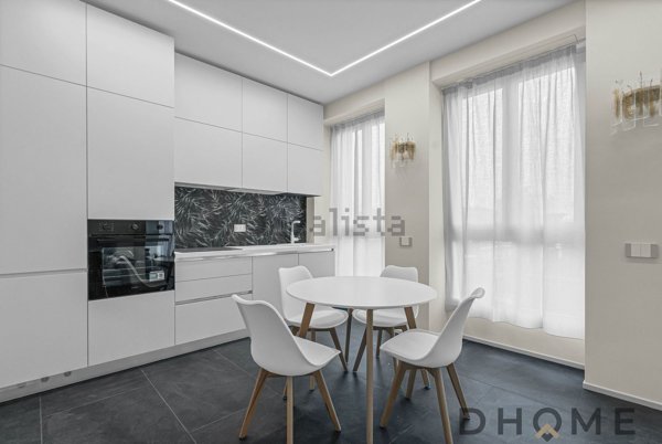 appartamento in vendita a Milano in zona Porta Nuova