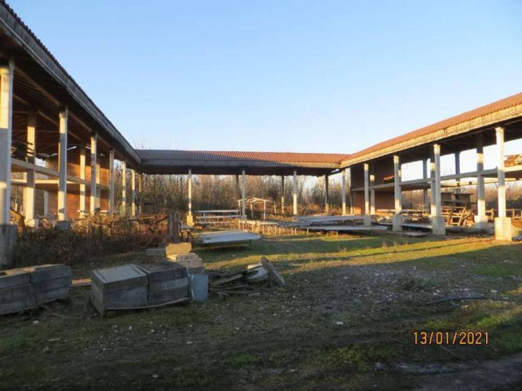 appartamento in vendita a Milano in zona Quintosole