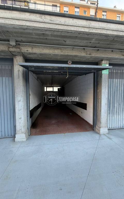 ufficio in vendita a Milano in zona Crescenzago