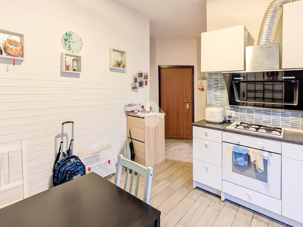 appartamento in vendita a Milano in zona Piazzale Lodi