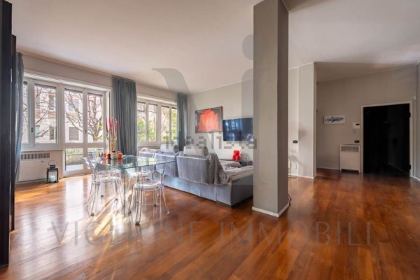 appartamento in vendita a Milano in zona Guastalla