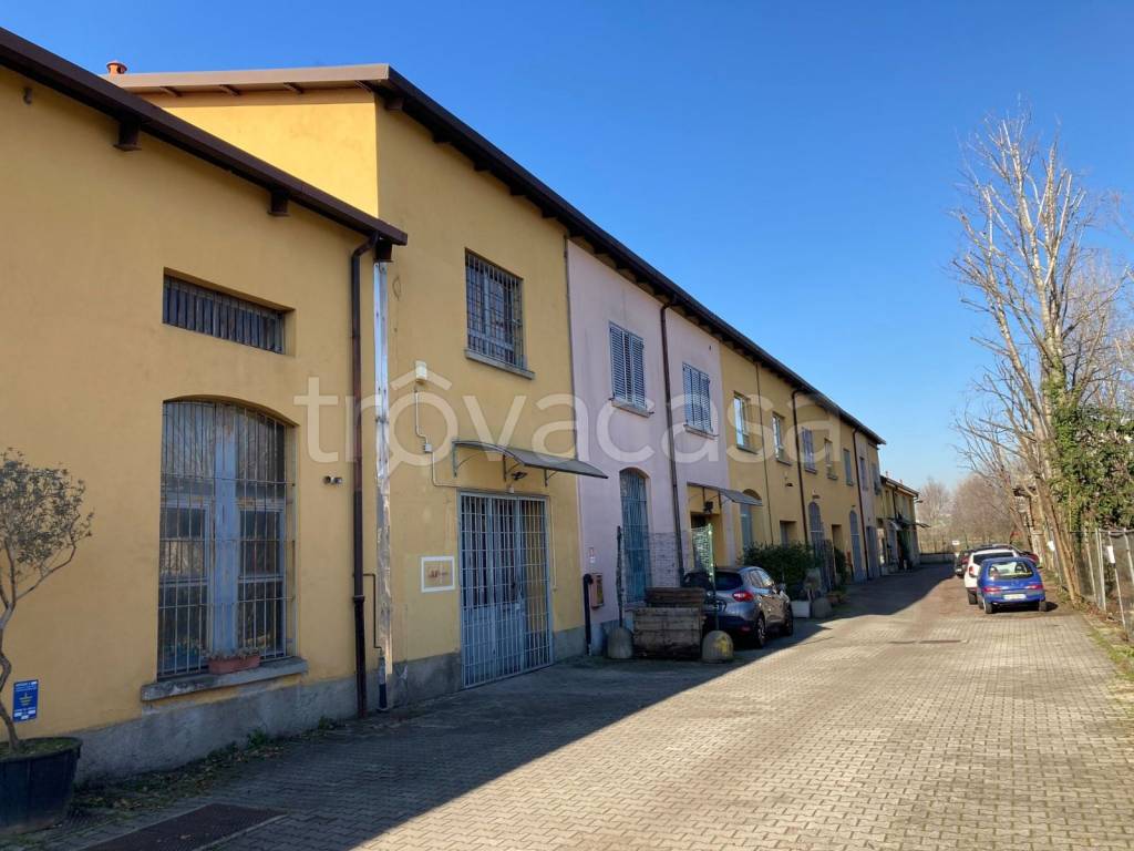 casa indipendente in vendita a Milano in zona Bovisasca