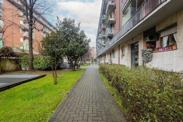 appartamento in vendita a Milano in zona Famagosta