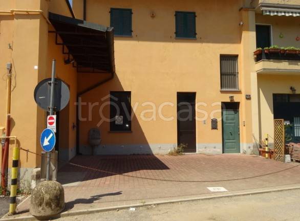 appartamento in vendita a Milano in zona Barona