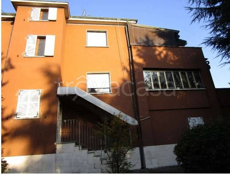 appartamento in vendita a Milano in zona Baggio