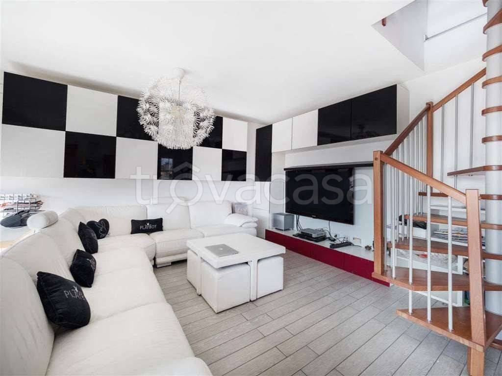 appartamento in vendita a Milano in zona Affori